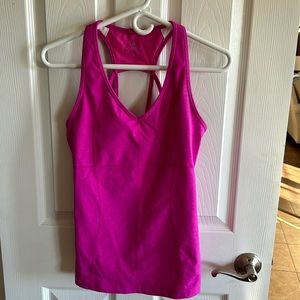 Athleta pink exercise top. Adorable